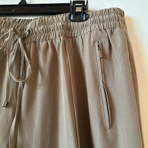 SOHO APPAREL WOMEN'S ELASTIC WAIST DRESS PANT TROUSER BROWN PS NWOT - Picture 2 of 7